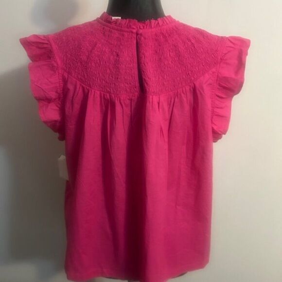 Crown & Ivy Pink Flutter sleeve smocked top, size 2X - Picture 4 of 6